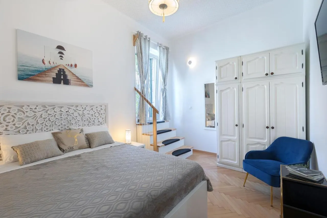 Apartments Caleta Split