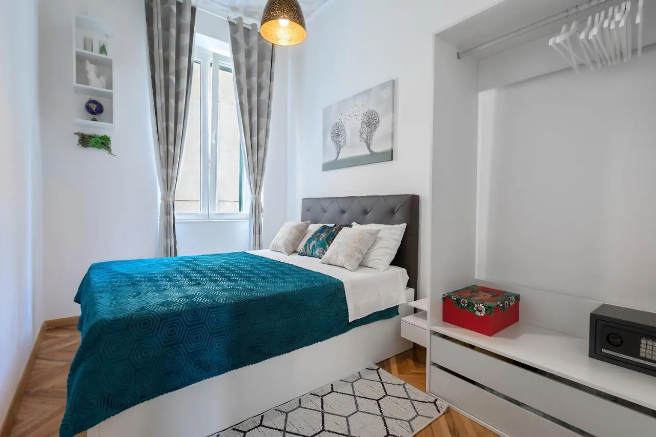Apartments Caleta Split